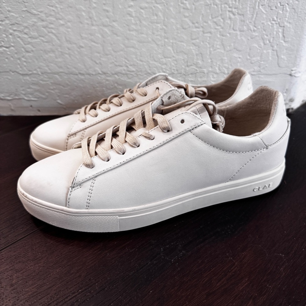 Brand New Mens Clae Bradley Essentials Triple Off White Leather Size 10.5